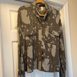 Ladies camouflage button down shirt with breast pockets, so comfy, size Large